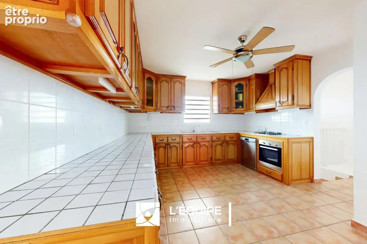 Maison 4 pièces 129 m² à vendre à Saint-Benoit (97470) - photo 6
