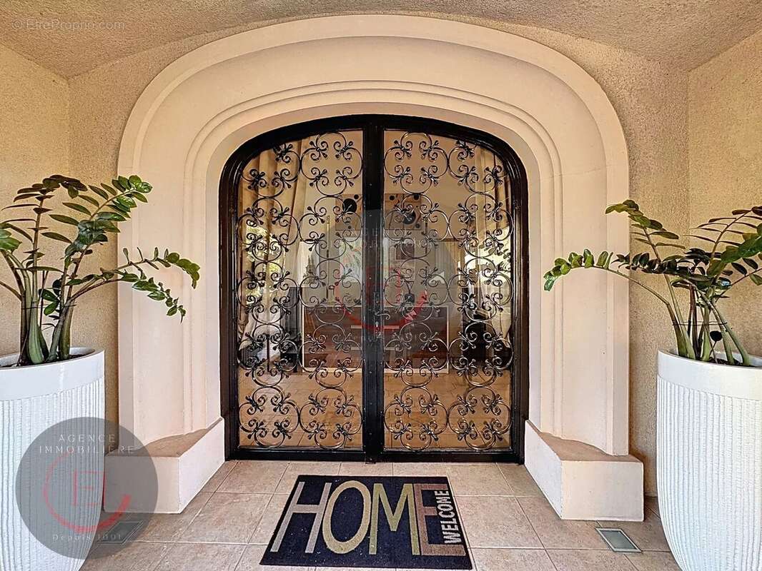 Maison à LES ADRETS-DE-L&#039;ESTEREL