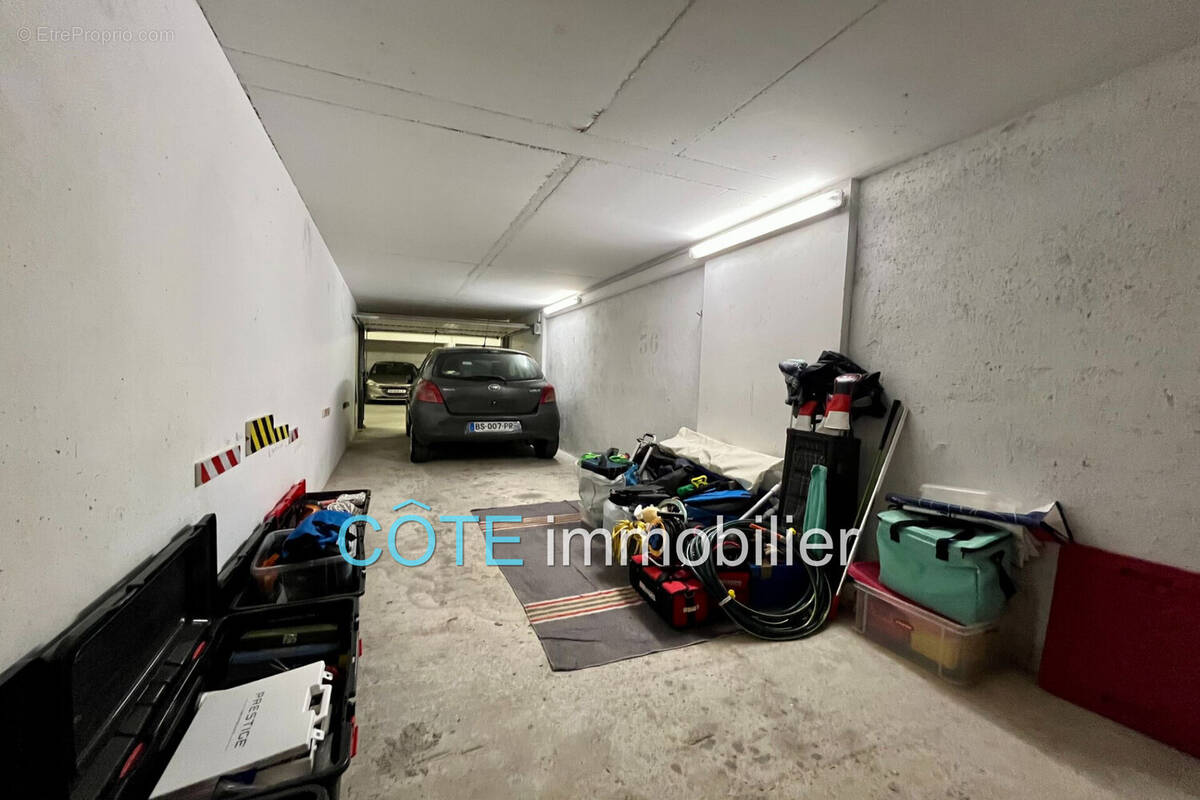 Parking à ANTIBES