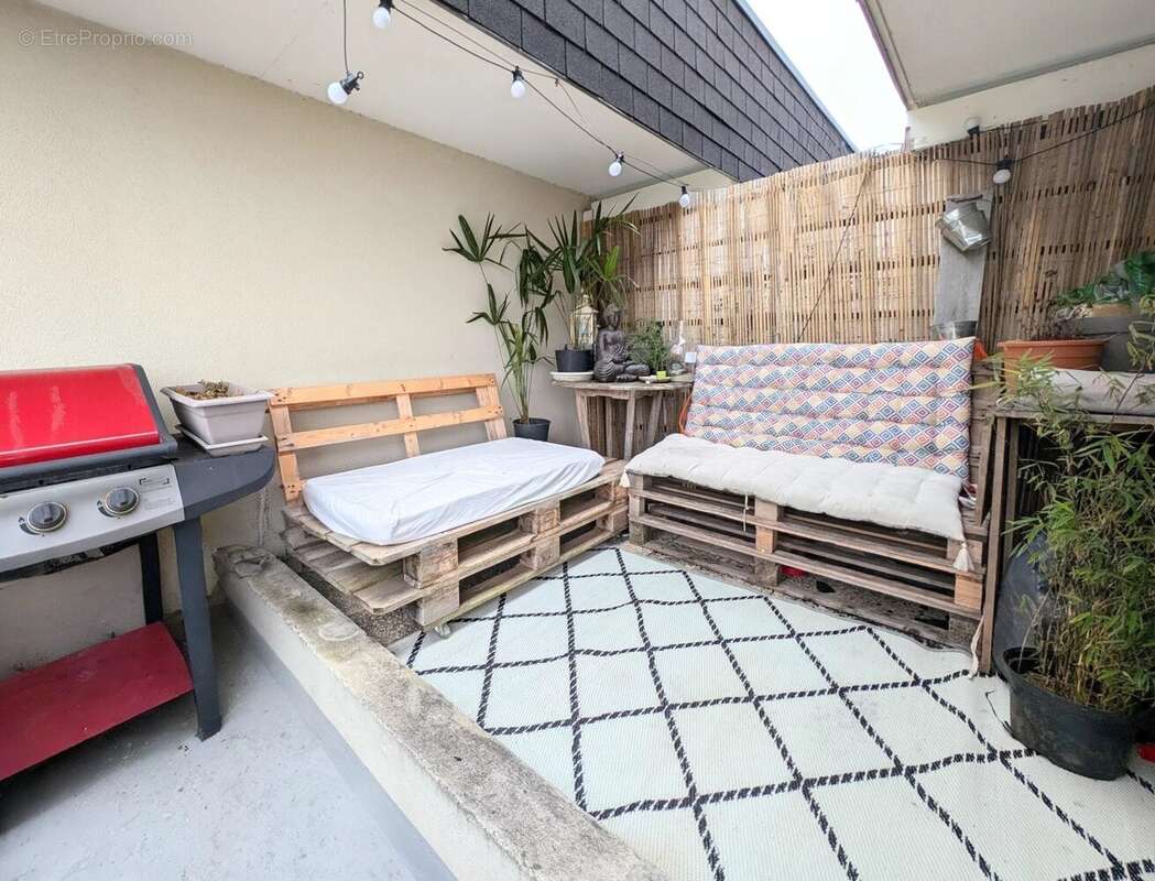 Appartement à LES ESSARTS-LE-ROI