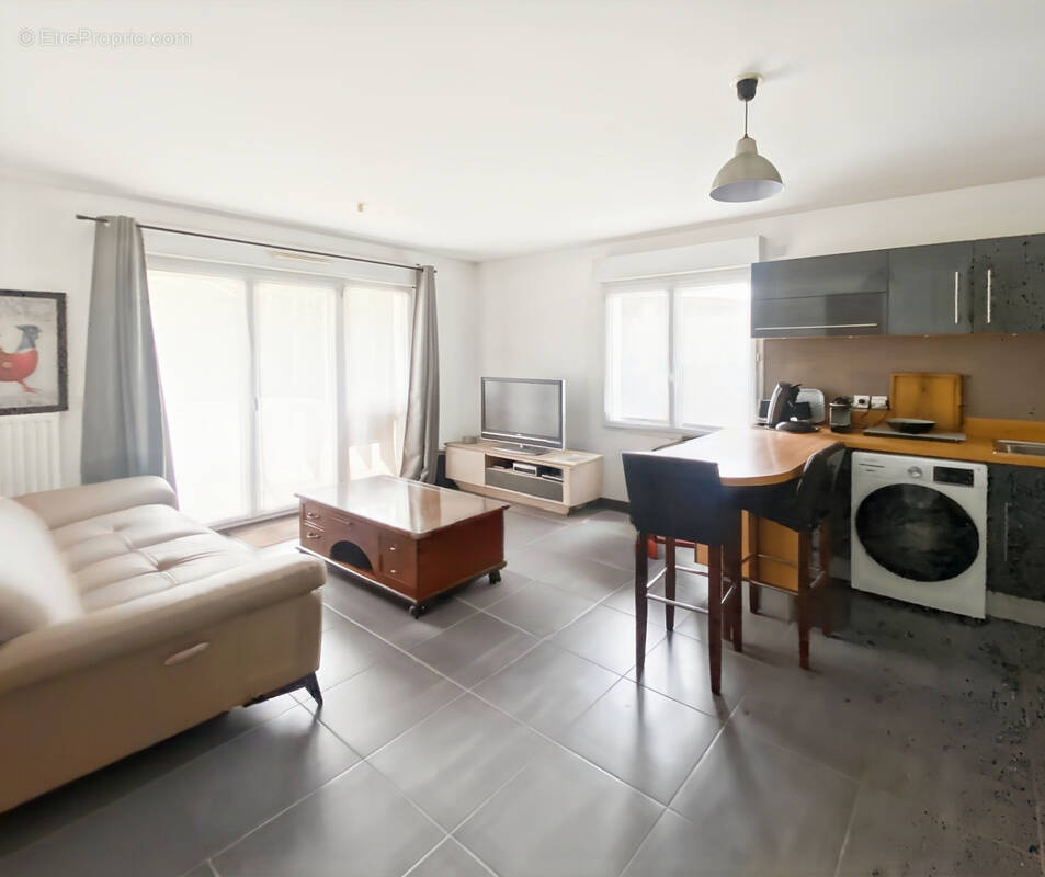 Appartement à SAINTE-GENEVIEVE-DES-BOIS