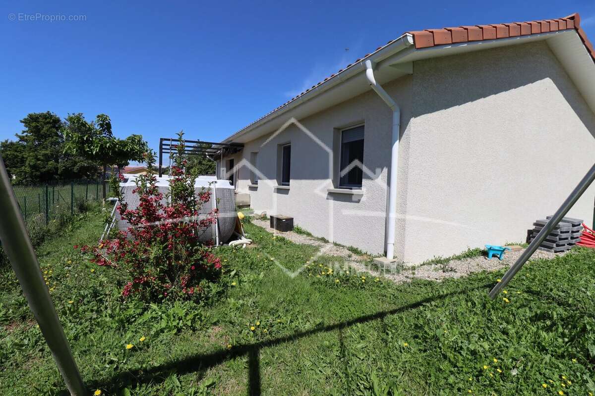 Maison à POMMIER-DE-BEAUREPAIRE