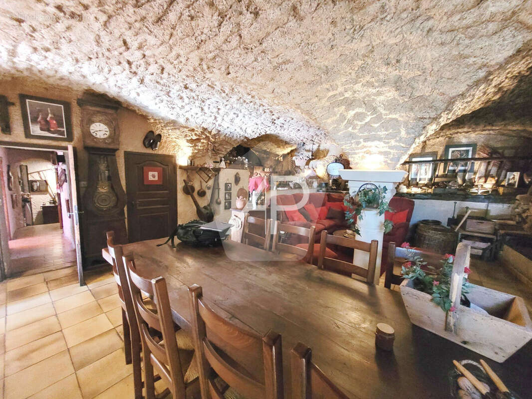 Appartement à LA SALLE-LES-ALPES