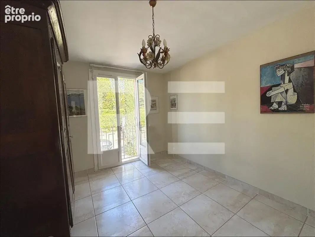 Maison familiale 140m² de type 5 entre nimes et sommieres - photo 8