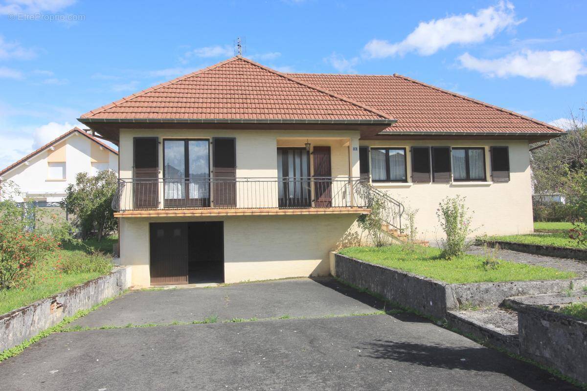 Maison à PONT-DE-ROIDE