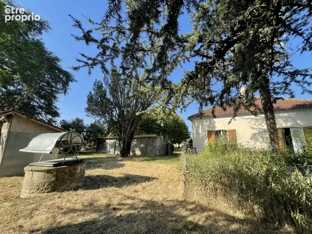 Maison a renover avec dependances sur 10ha  de terrain - photo 18
