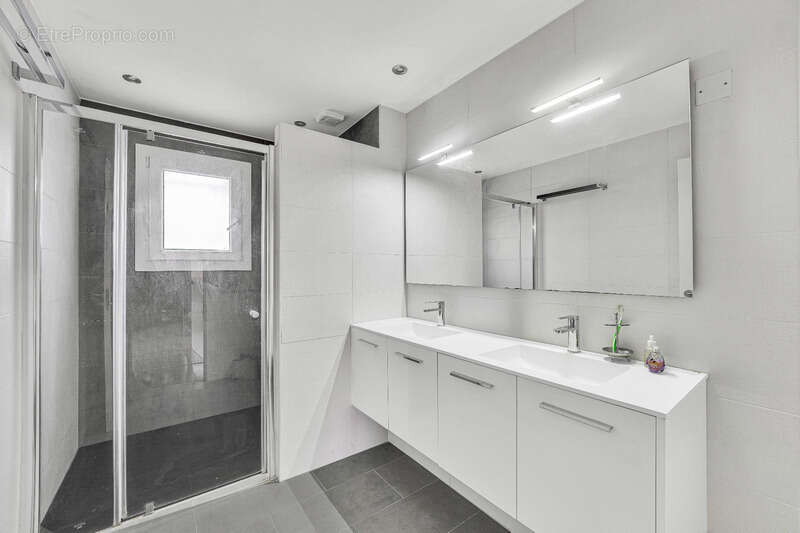 Maison à PREVESSIN-MOENS