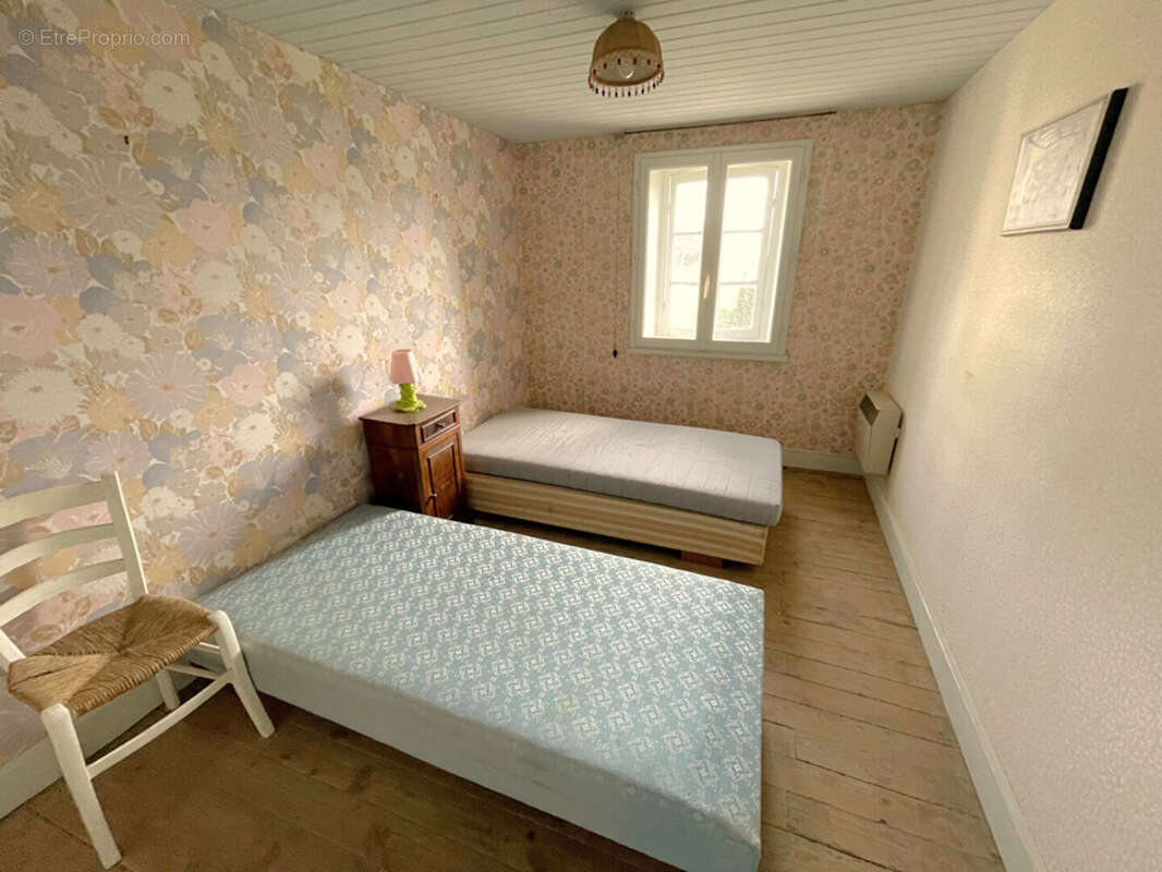 Maison à CHARBONNIERES-LES-VIEILLES