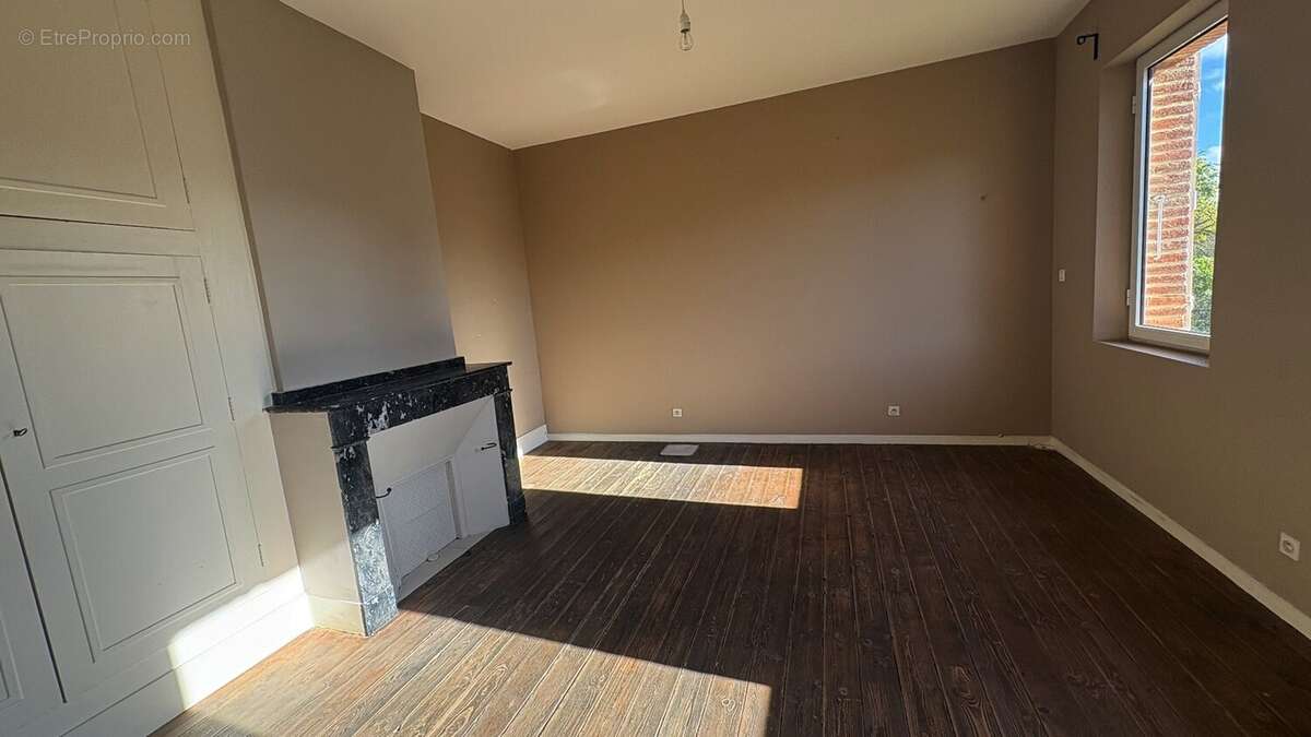 Maison à MONTAIGUT-SUR-SAVE