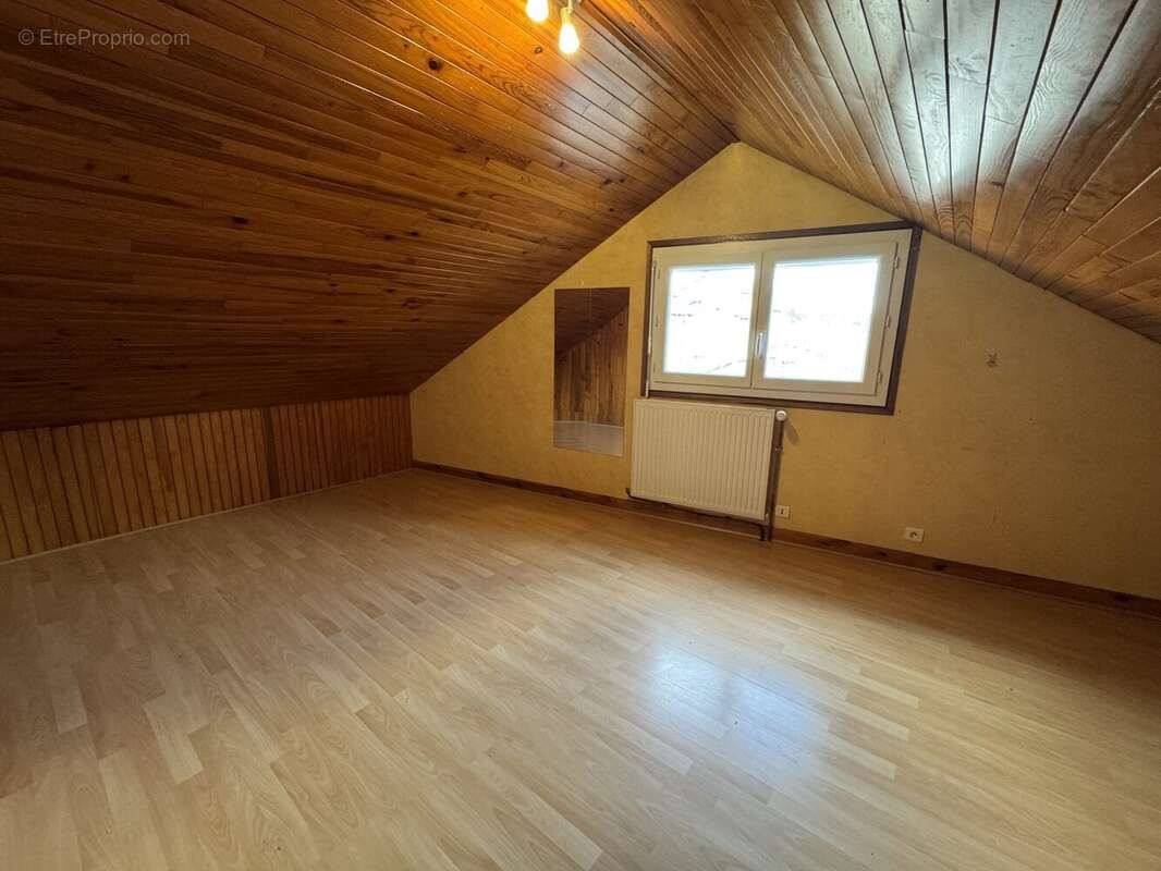 Maison à CEYRAT
