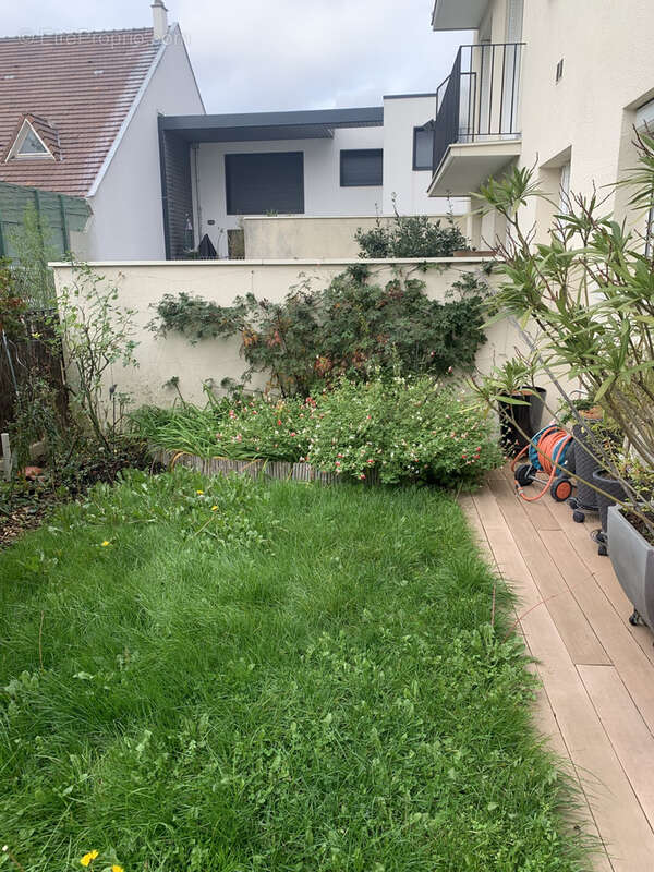 Appartement à SAINT-MAUR-DES-FOSSES