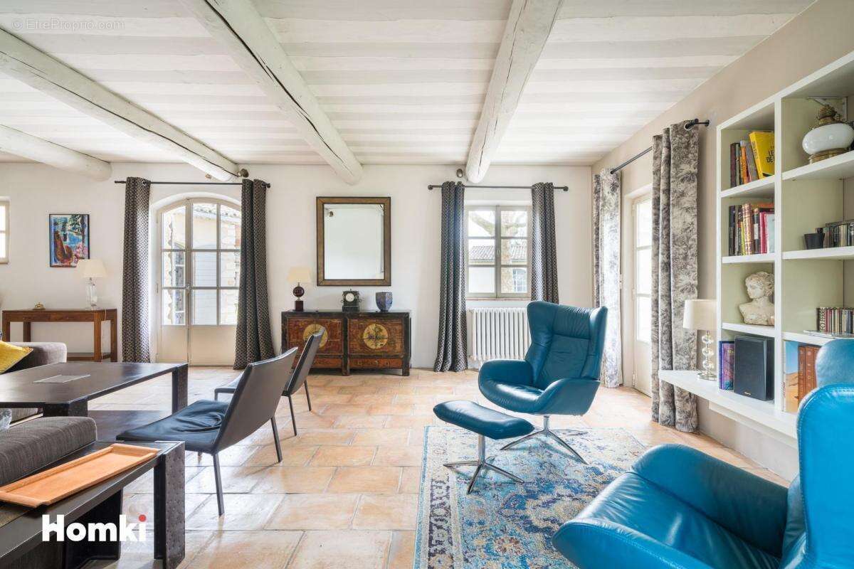 Maison à MONTAREN-ET-SAINT-MEDIERS