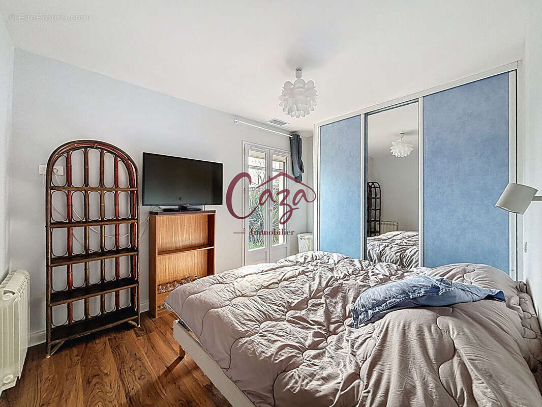 Maison à CAMBLANES-ET-MEYNAC