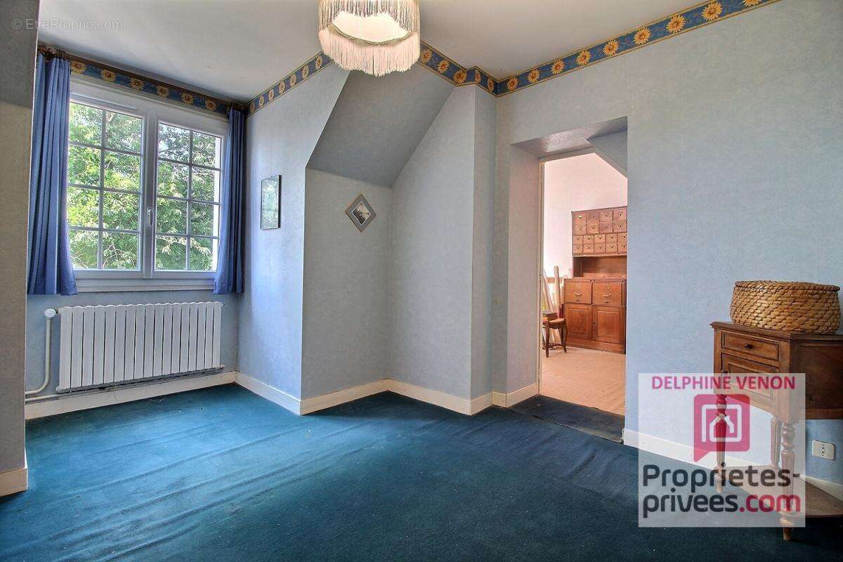 Exclusivité - Maison 5 chambres + bureau sur un terrain de 2438 m² à Saint Martin D Abbat - photo 12