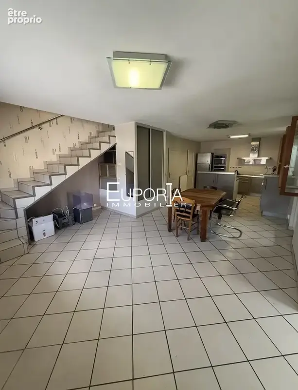 Maison 6 pièces 106 m² à vendre à Villeurbanne (69100) - photo 4