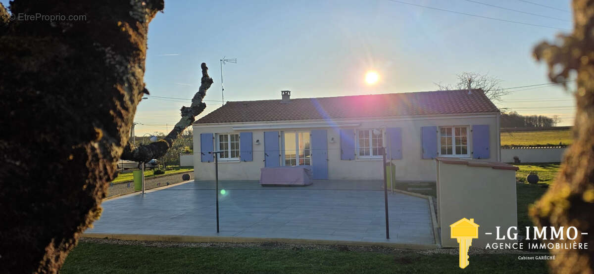 Maison à SAINT-FORT-SUR-GIRONDE