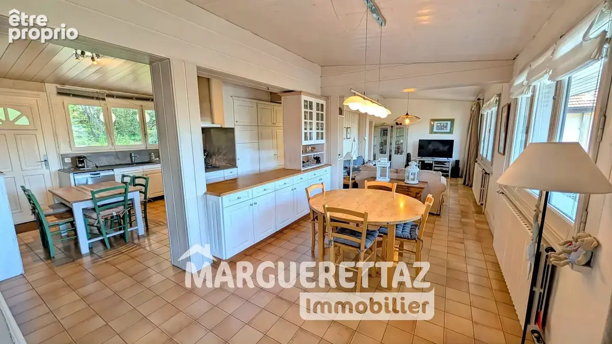 Maison plain-pied 4 chambres + 6 grands garages - photo 2