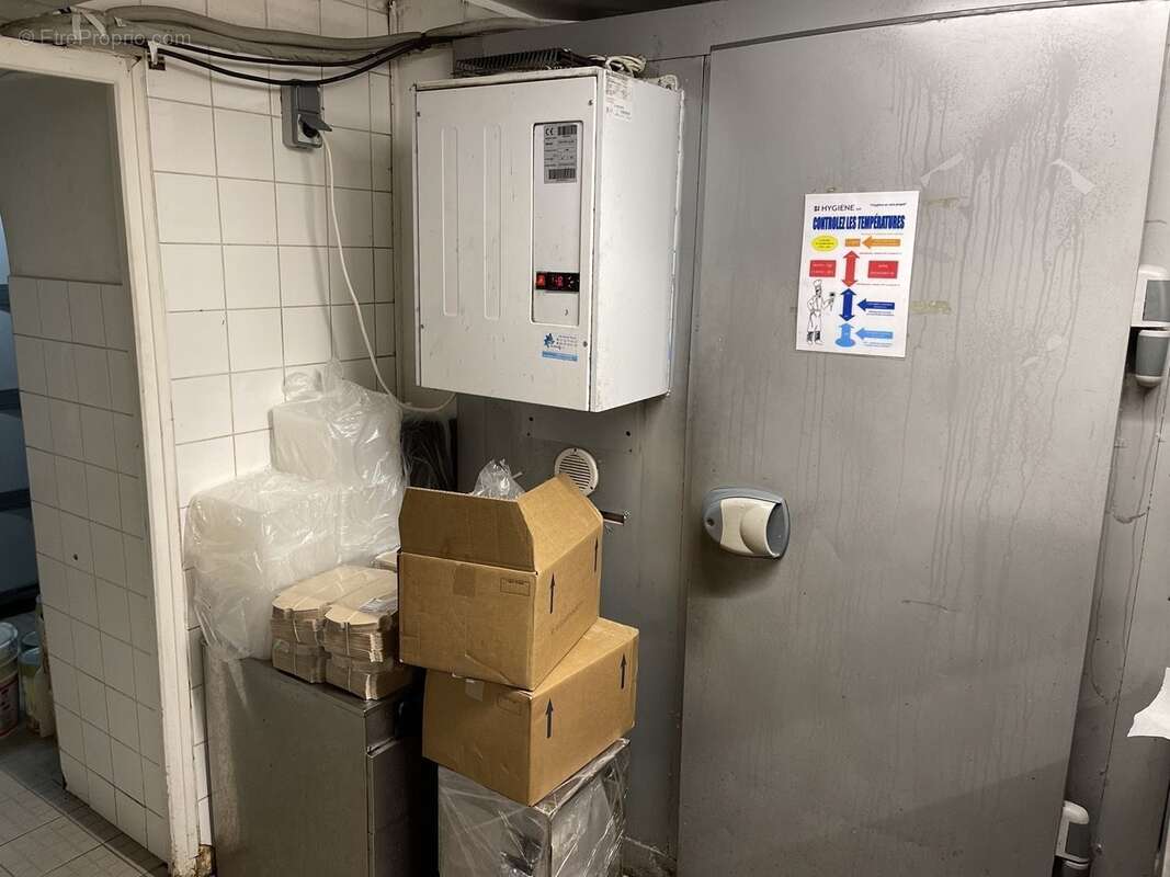 Autre à PARIS-11E