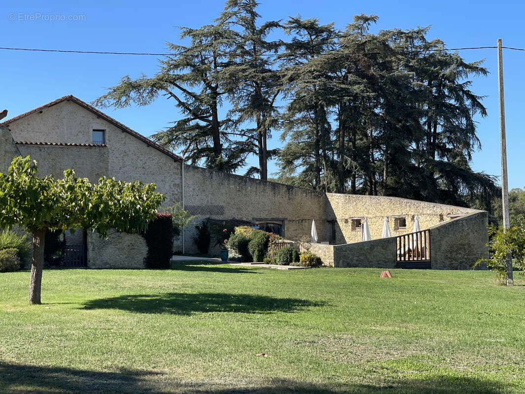 Maison à VIC-FEZENSAC