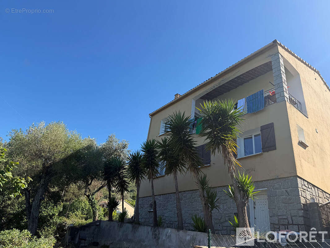 Belle maisons avec trois appartements vue panoramique - photo 3