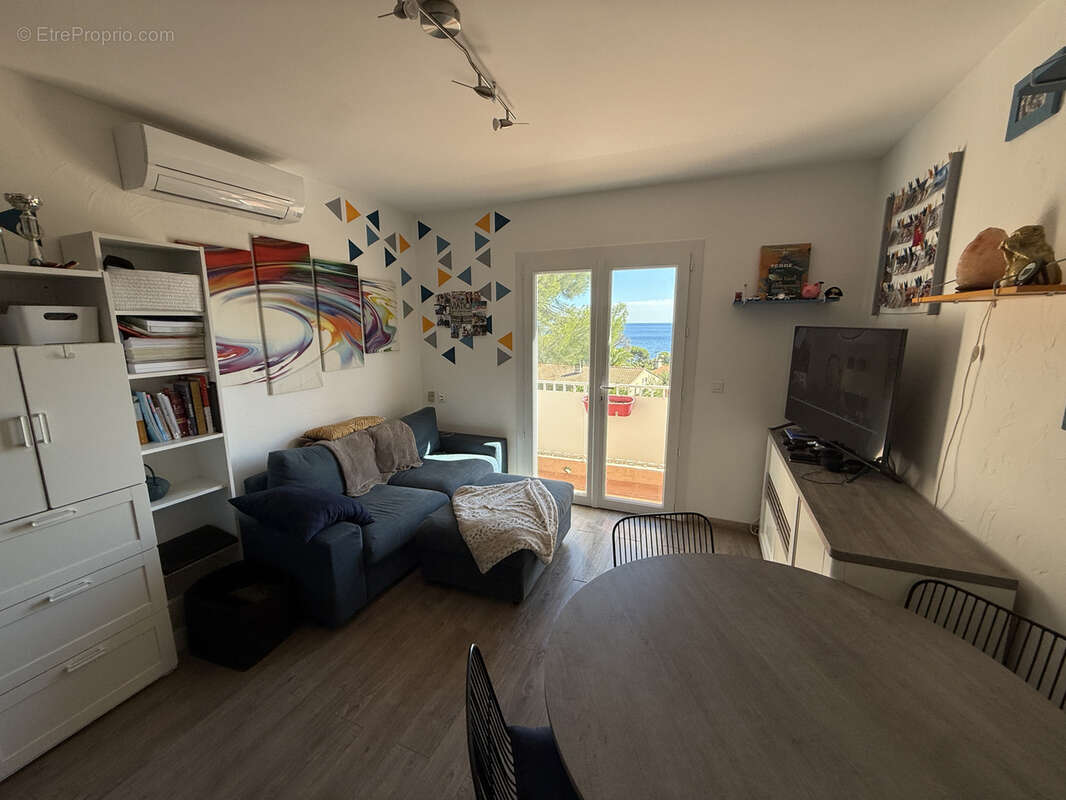 Maison à ROQUEBRUNE-SUR-ARGENS