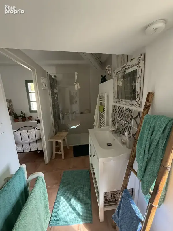 SAINT QUENTIN LA POTERIE. Joli Duplex avec local commercial en rdc - photo 15