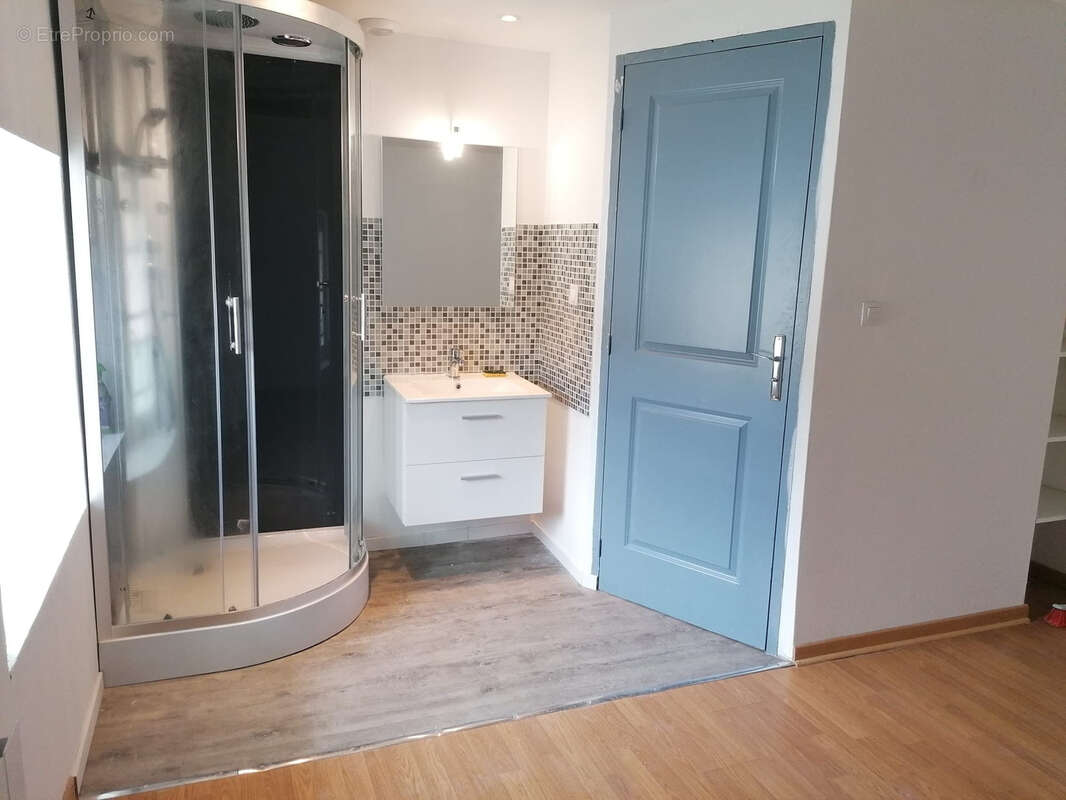 Appartement à PONT-DE-VEYLE