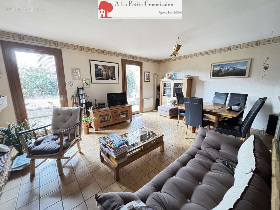 Maison à BARJOUVILLE