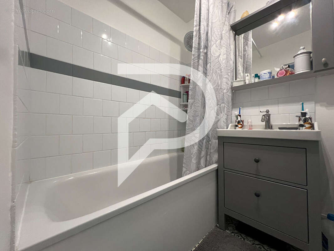 Appartement à LES ESSARTS-LE-ROI