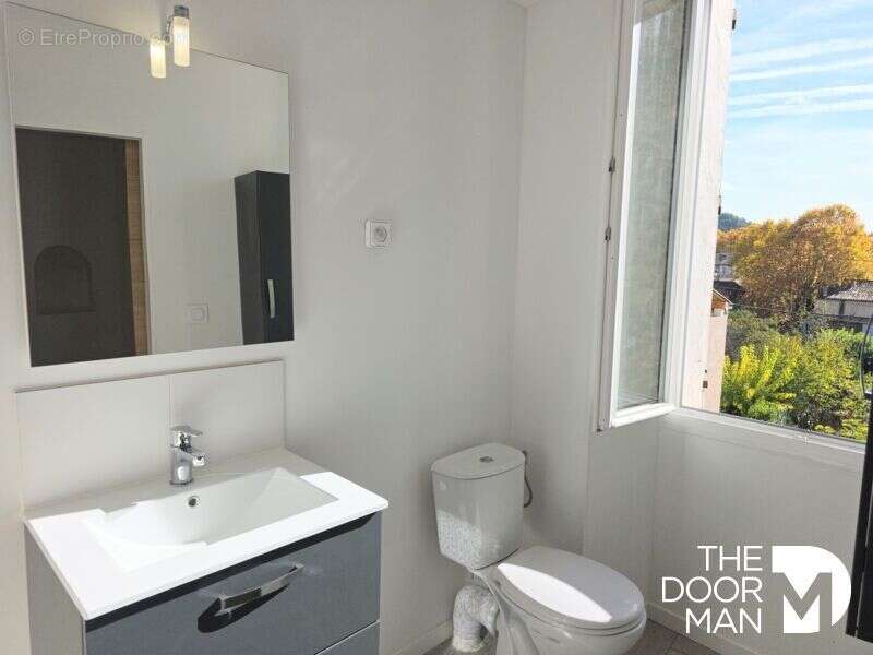 Appartement à SALERNES