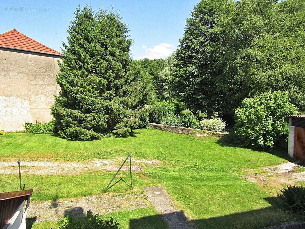 Appartement à CELLES-SUR-PLAINE