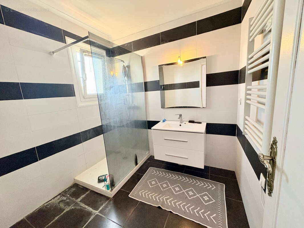 Superbe et Spacieuse villa familiale 210m2 4 chambres + 1 bureau avec vaste séjour lumineux et sous-sol aménageable - photo 5