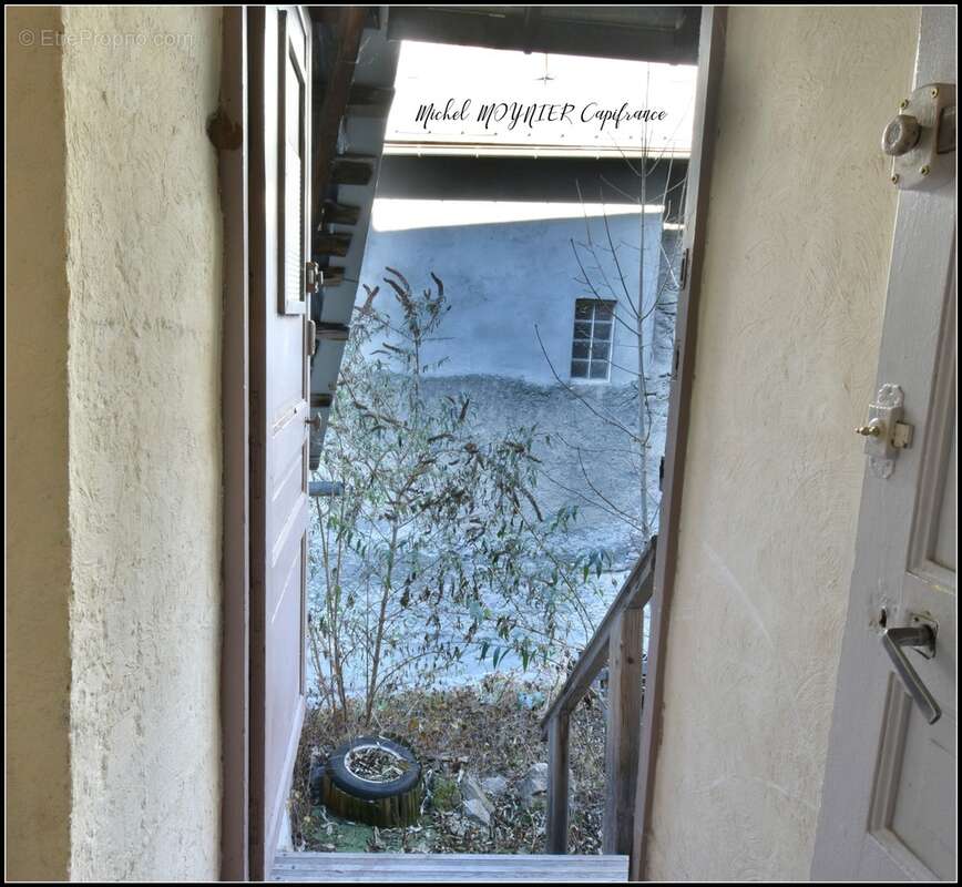 L’Argentière-la-Bessée centre : maison 5 pièces avec cave, combles et jardinet - photo 13