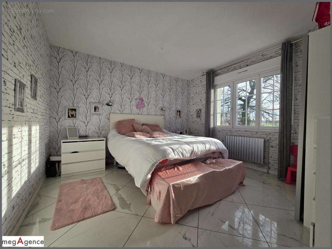 Maison à LA CHAPELLE-JANSON