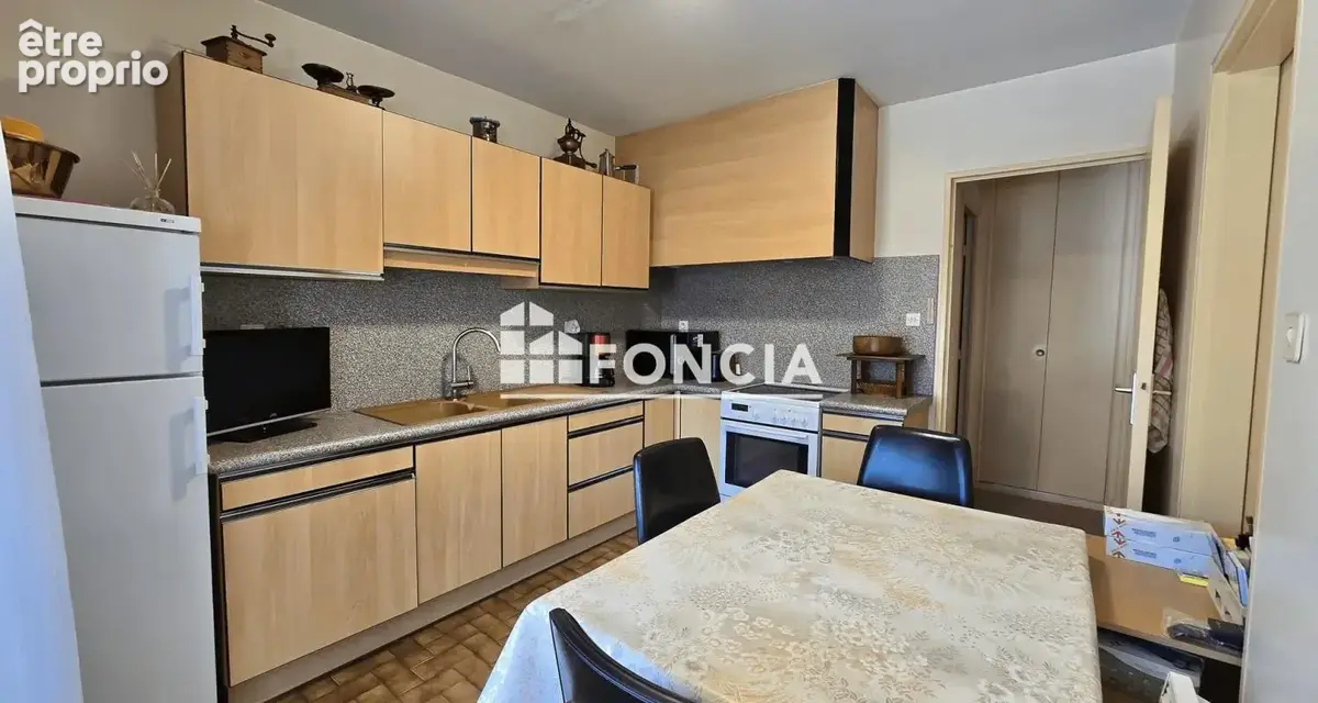 Saint-pierre-en-faucigny : appartement t4 + cave - photo 7