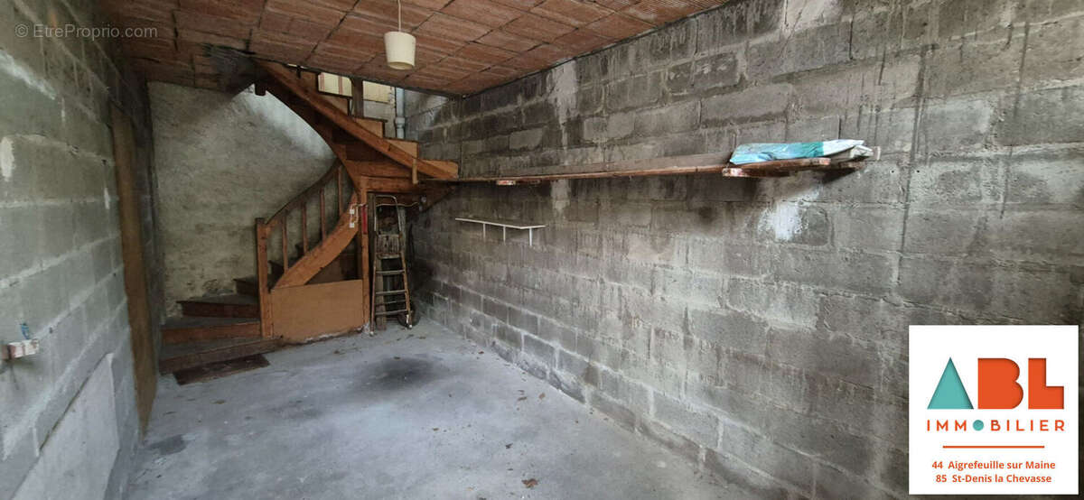 Maison à AIGREFEUILLE-SUR-MAINE