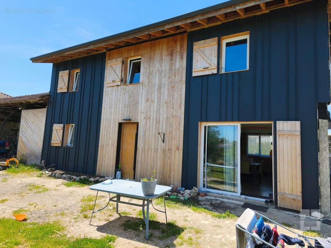 Maison 137 m² à Cahors  - photo 2