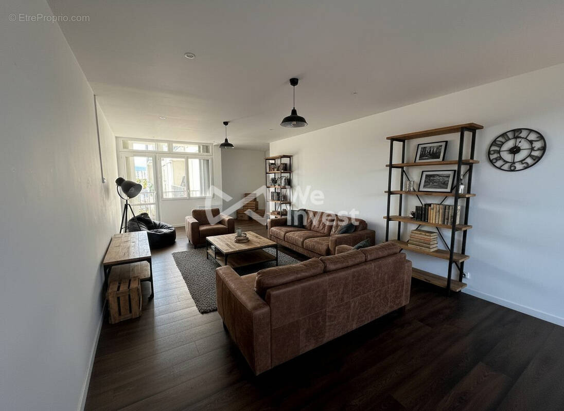Idée d'agencement généré par l'IA - Appartement à TARBES