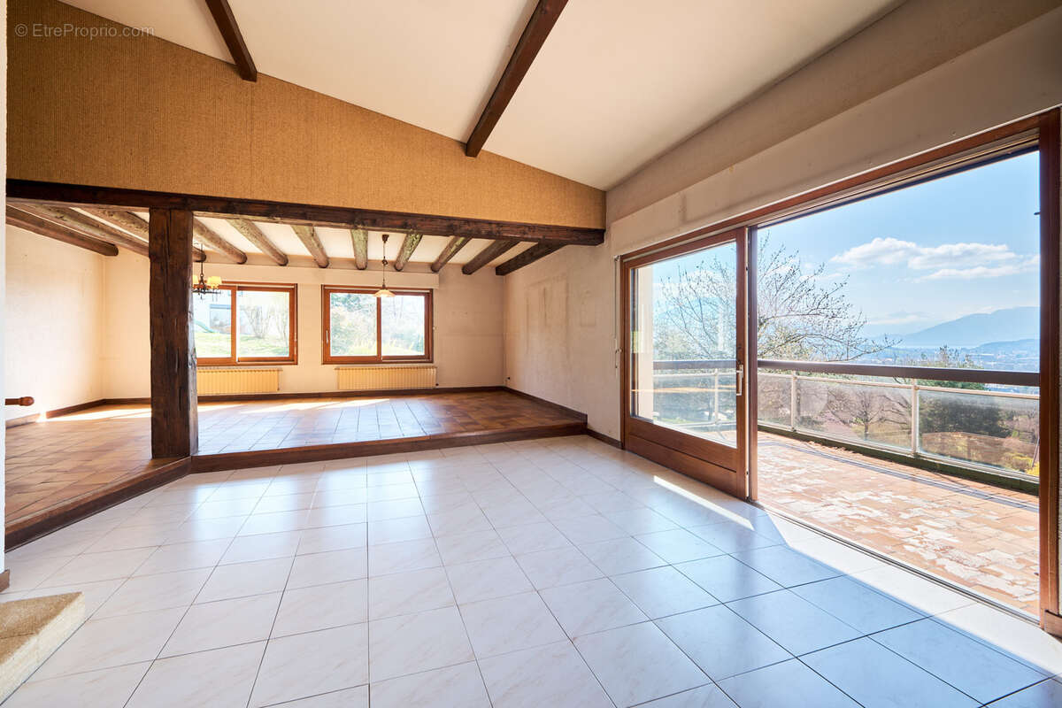 Maison à PRINGY