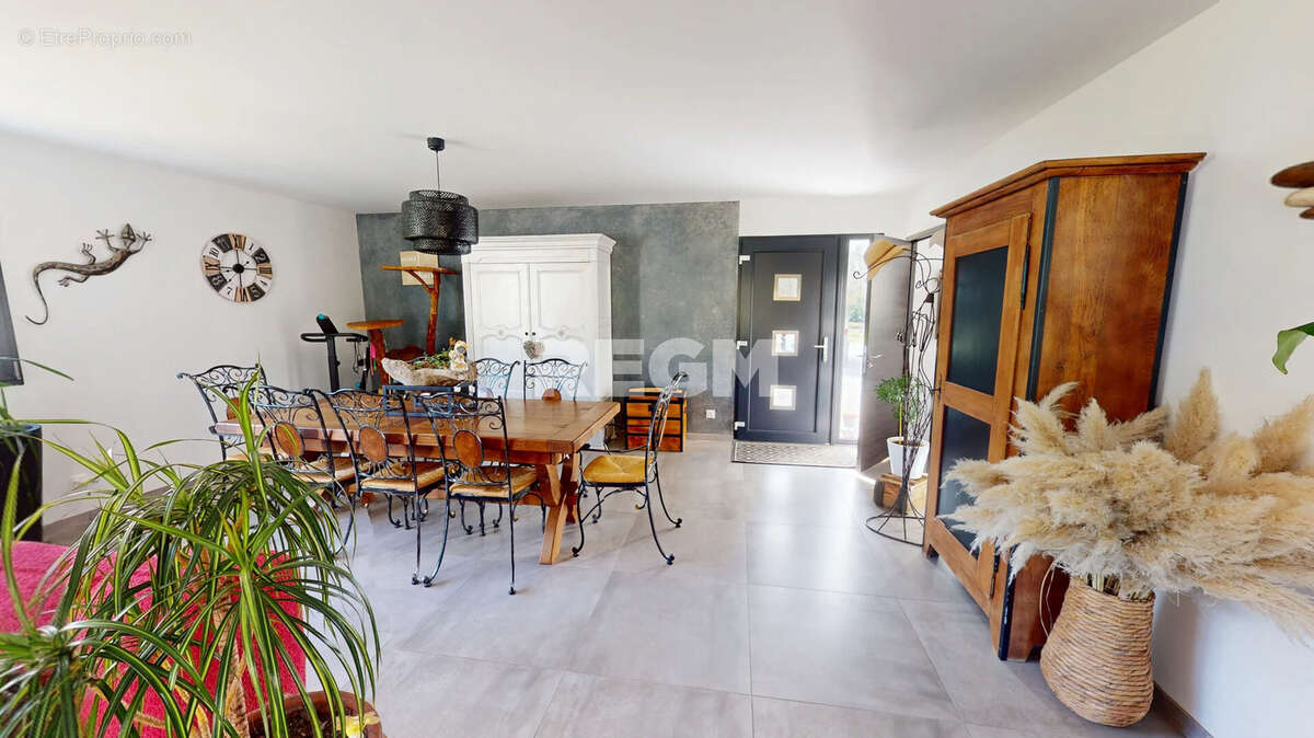 Maison à ESCOURCE