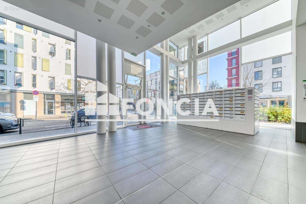 Vente - Appartement en résidence services - Studio - 18,37 m² - - photo 17