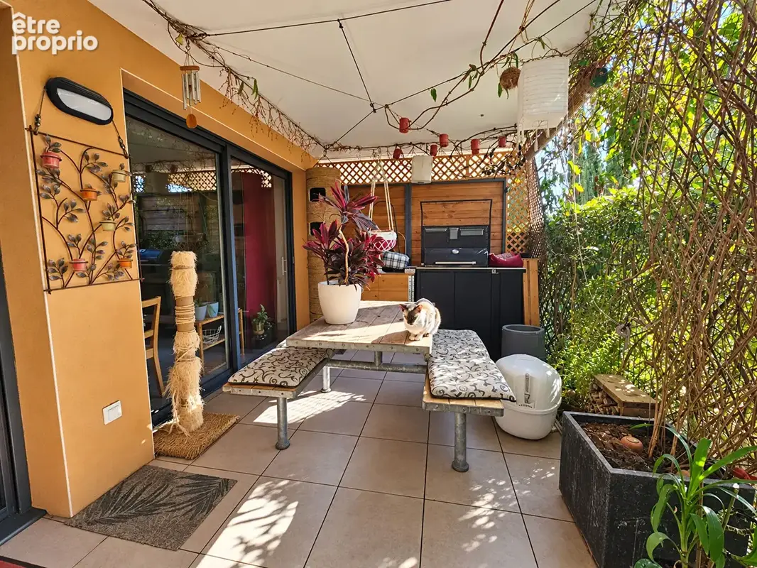 Aix en Pce - Appartement RECENT de 3 pièces, 63 m2 en RDJ + parking - photo 1