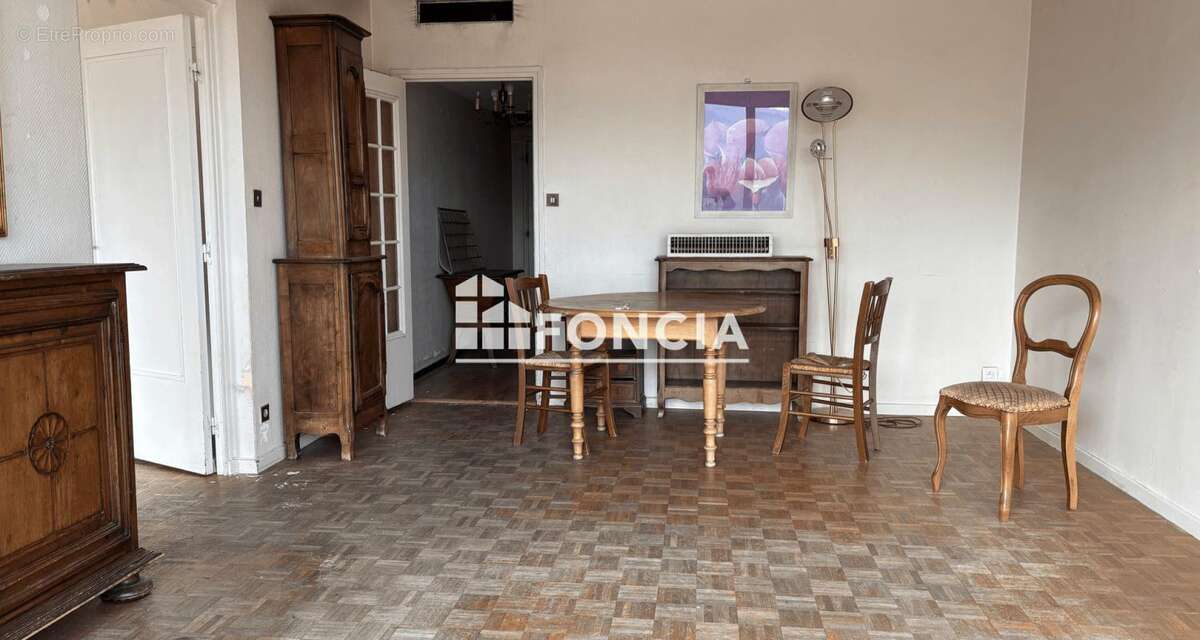 Appartement à LA TRONCHE