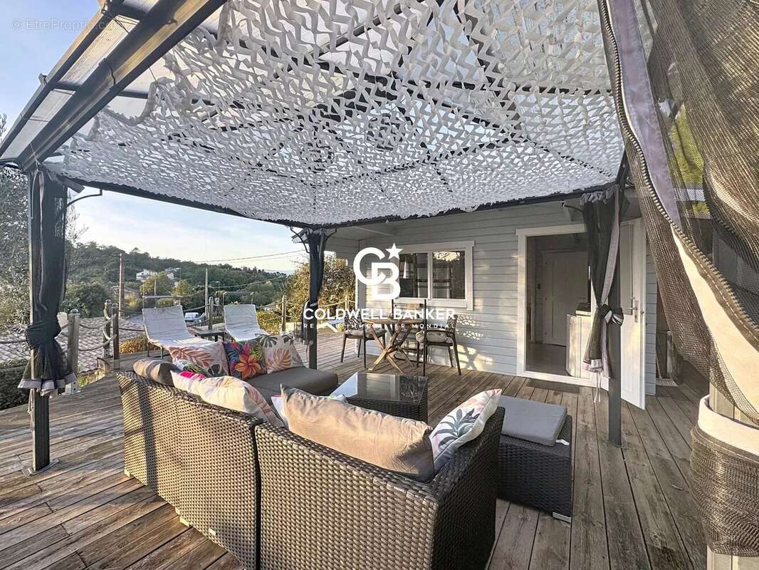 Maison à LES ADRETS-DE-L&#039;ESTEREL