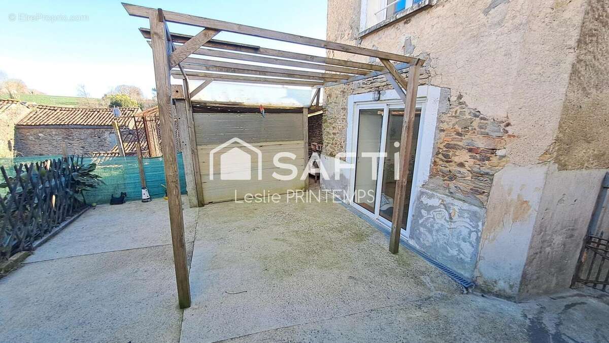 Photo 8 - Maison à LE BUSSEAU