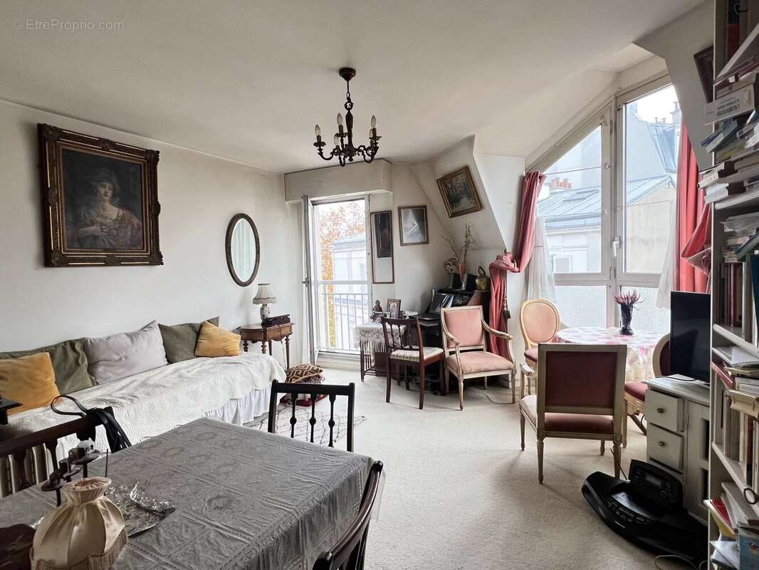 Appartement à PARIS-19E