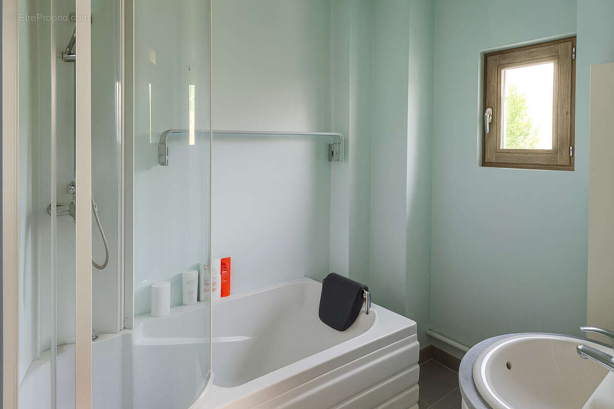 Maison à SAINT-CLEMENT-DES-LEVEES