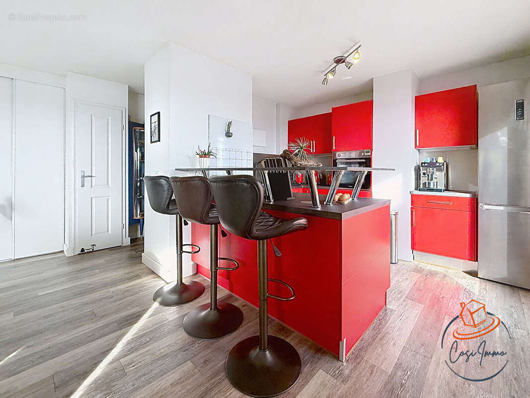 Appartement à CESSY