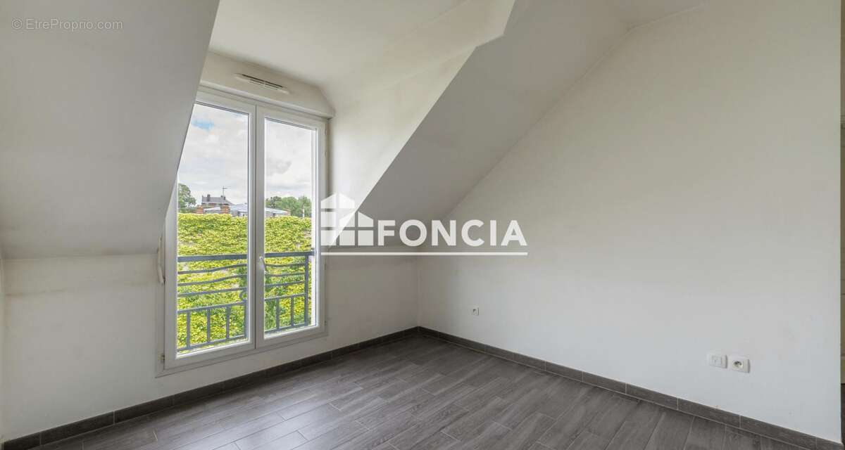 T3 de 77 m² avec balcon et parking en sous-sol à Villiers-sur-Marne - photo 10
