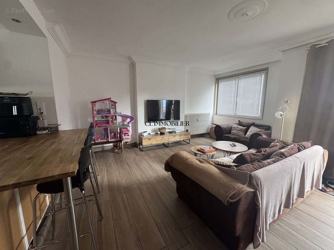 Appartement à SAINT-ETIENNE